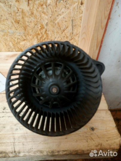 Моторчик печки Рено Трафик оригинал