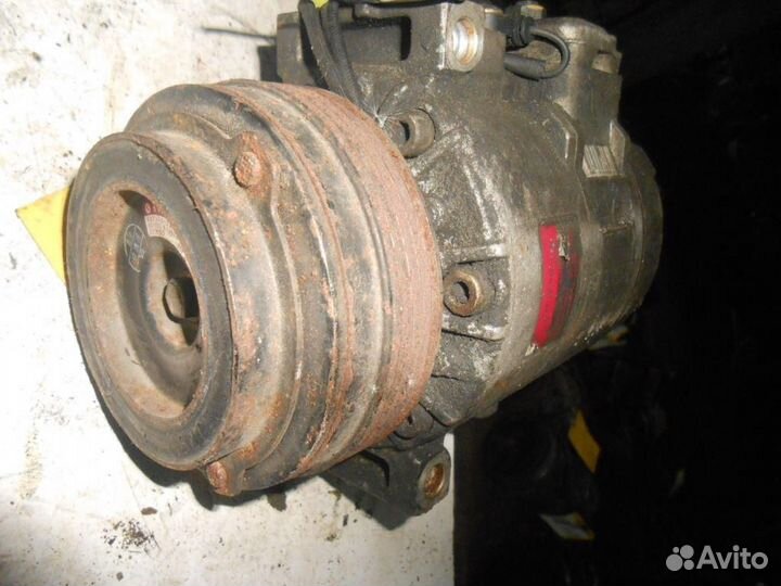 Компрессор системы кондиционирования BMW 5-Series