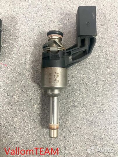 Лот Q386 форсунка топливная Touareg, Audi Q7 03H90