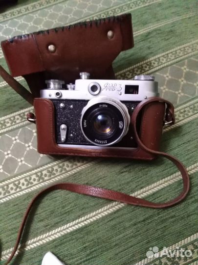 Пленочный фотоаппарат Зенит Е, фед-3