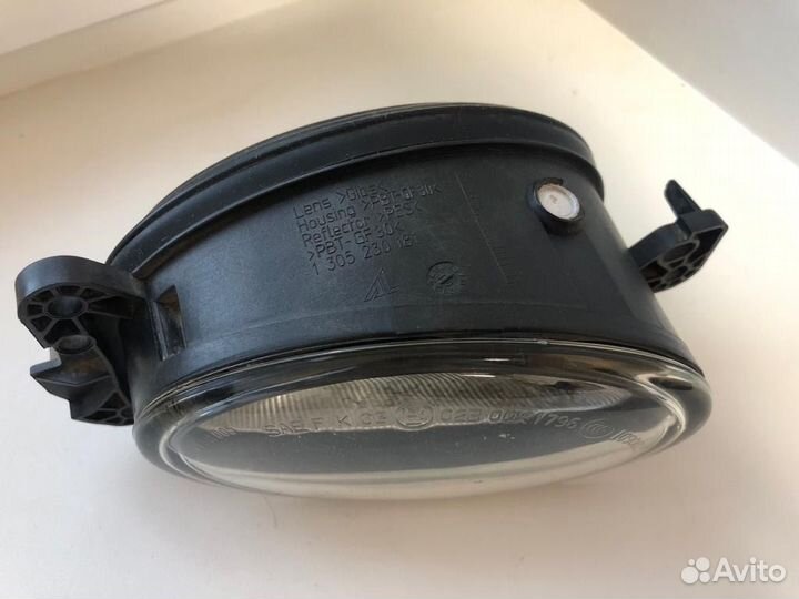 Фара правая противотуманная mercedes