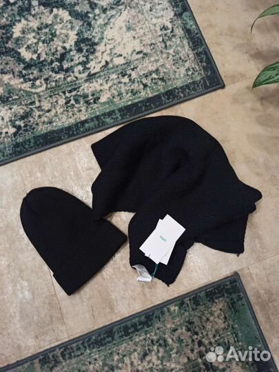 Комплекты; шапки Stradivarius; Bershka; Reserved