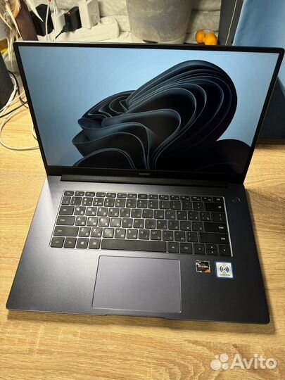 Huawei MateBook D15 ryzen 7 3700u