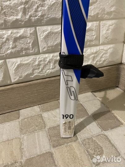 Лыжи и лыжные ботинки