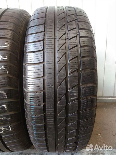 Hankook IceBear W300 235/65 R17