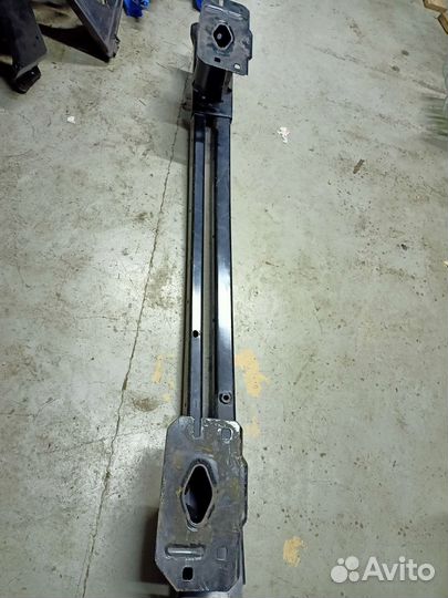 Ford mondeo 2013 усилитель бампера заднего