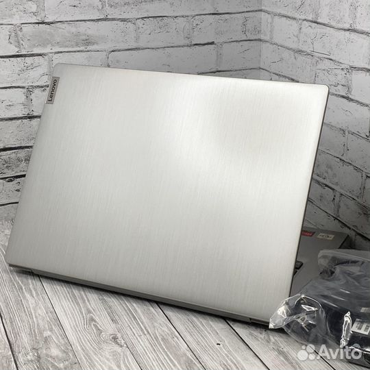 Отличный ноутбук Lenovo 14 Ideapad 3