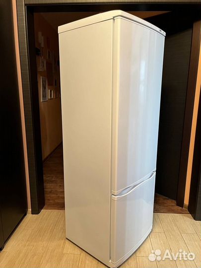 Продаю холодильник