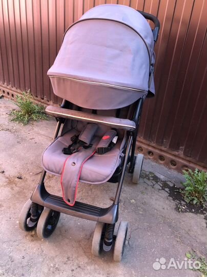 Коляска прогулочная