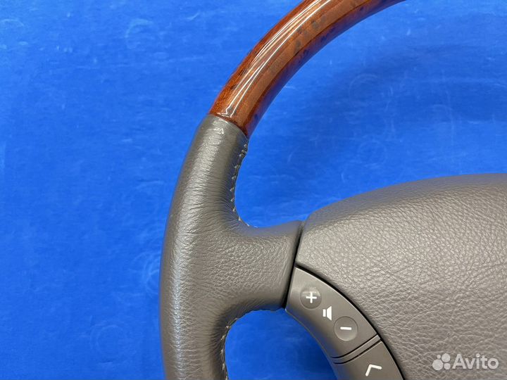 Руль с косточкой под дерево Toyota Lexus