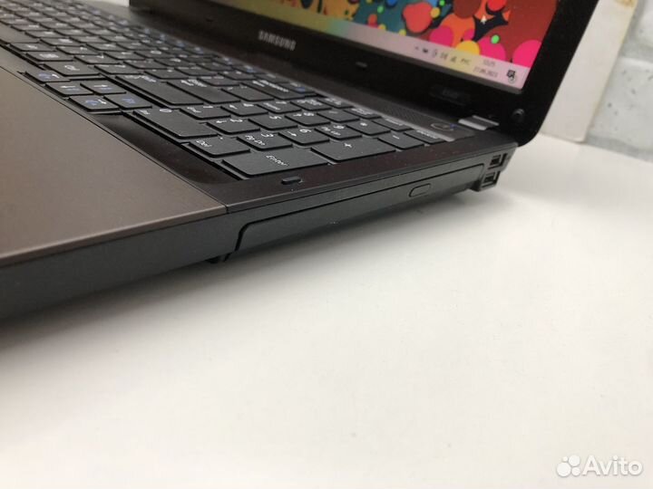 Мощный ноутбук Samsung (intel core i3)