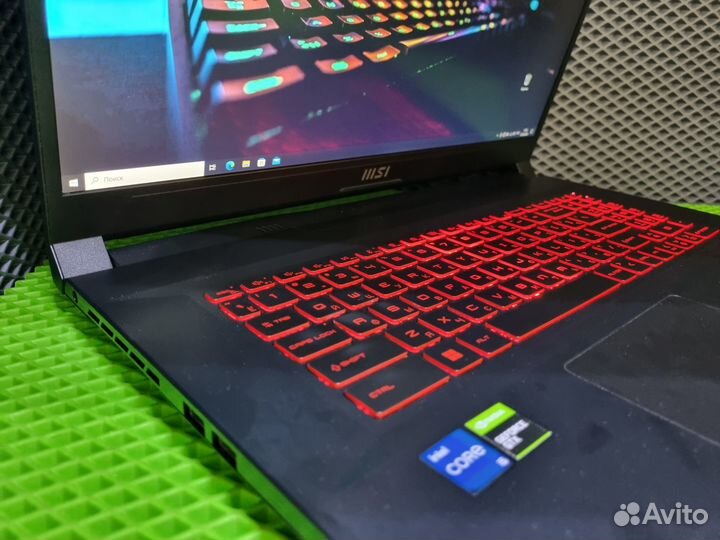 Ноутбук Игровой MSI 17.3