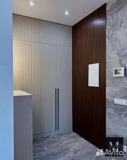 Современный шкаф