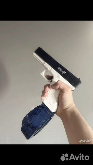 Электрический водный пистолет