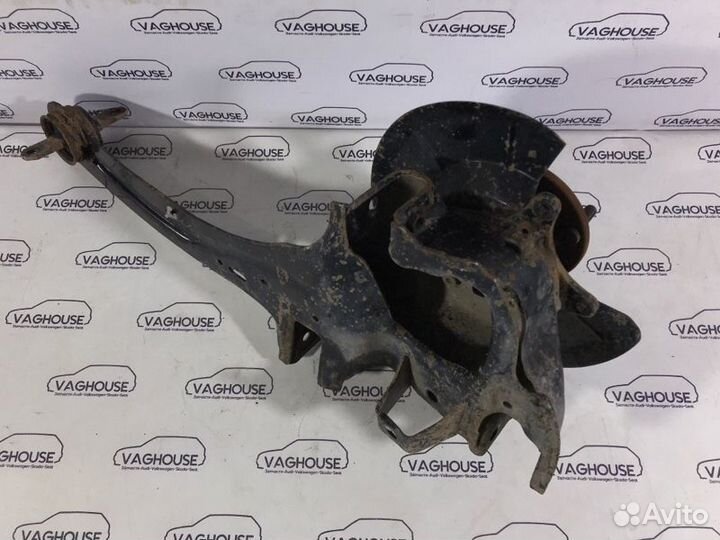 Кулак поворотный задний правый Mazda 3 BK 1.6 2006