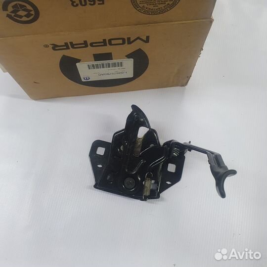 Замок капота Chrysler