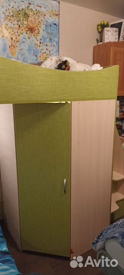 Двухэтажная кровать