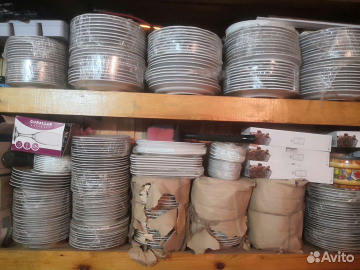 Столовая посуда и приборы для кафе