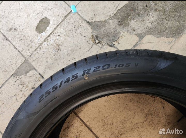 Pirelli P Zero 255/45 R20 105V