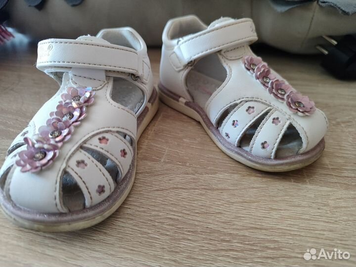 Сандалии для девочки