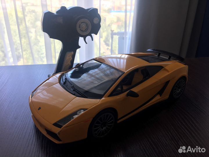 Машинка на радиоуправлении Lamborghini Gallardo Su