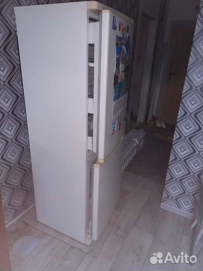 Холодильник бу бесплатно