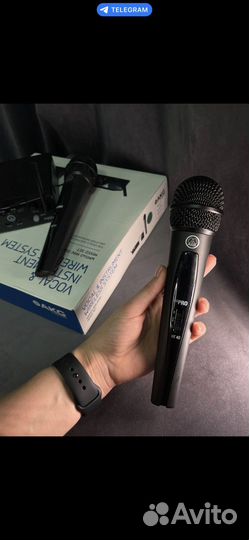 Микрофон беспроводной behringer