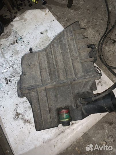 Корпус воздушного фильтра Ford Transit 6 FA 2000-6