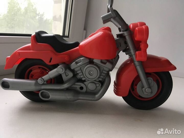 Игрушечный мотоцикл