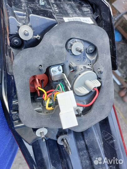 Фонарь задний левый внешний Kia Cerato 3 рест