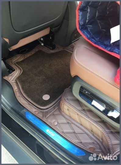 Автомобильные коврики из экокожи 3D