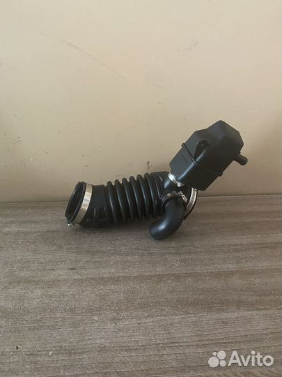 Патрубок воздушного фильтра Nissan Qashqai J10