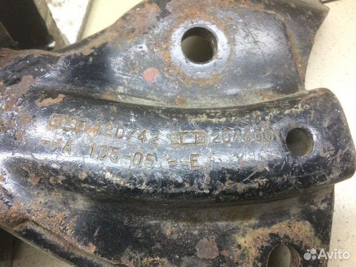 Опора двигателя правая правая Renault Logan