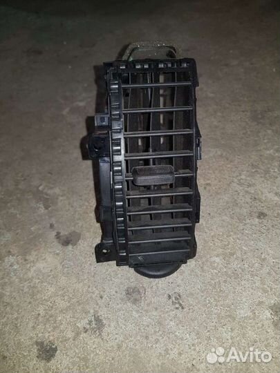 Дефлектор воздуховода Nissan note E11