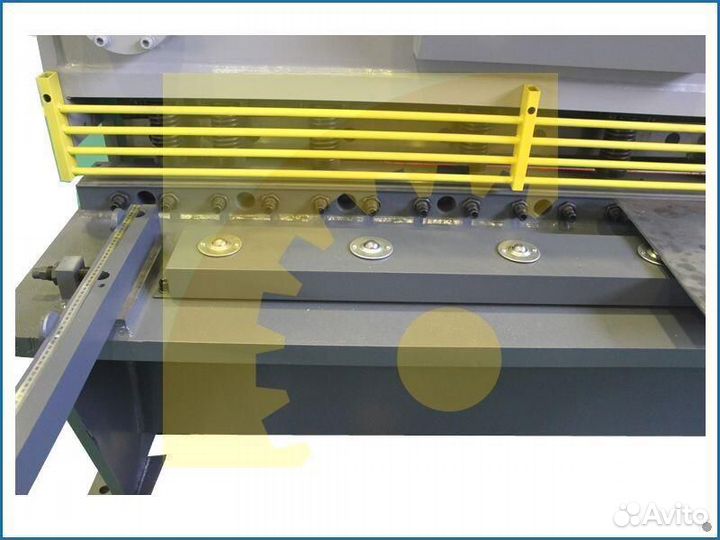 Гильотина гидравлическая нг13Г