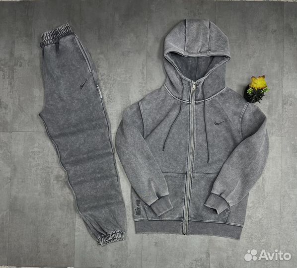 Спортивный костюм Nike