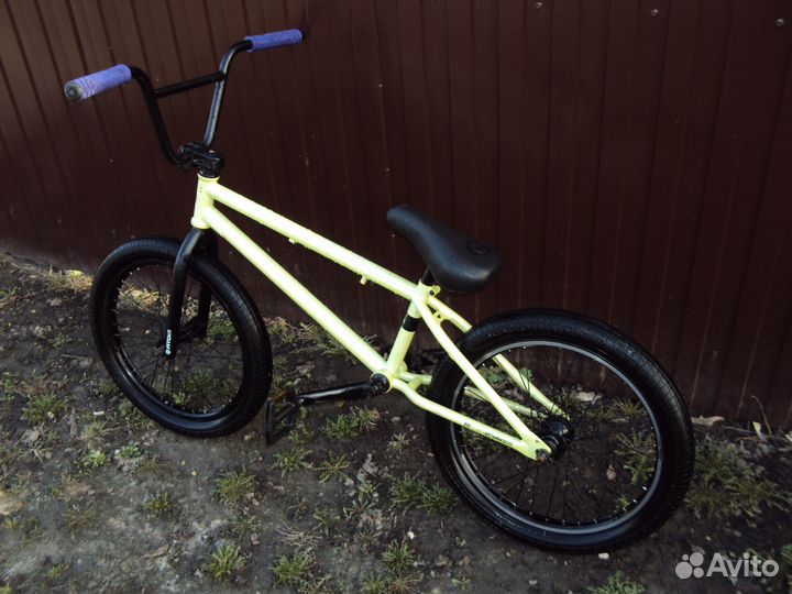 Велосипед беймикс трюковой