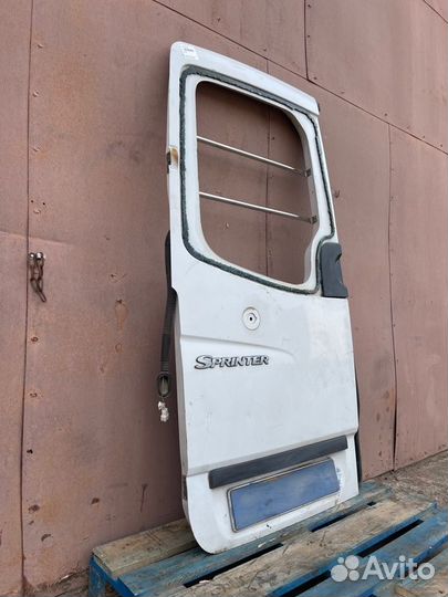 Дверь задняя левая Mercedes Sprinter Crafter W906
