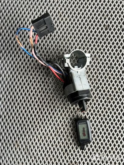 Замок зажигания Ваз Лада Приора хэтчбек 21126 2010