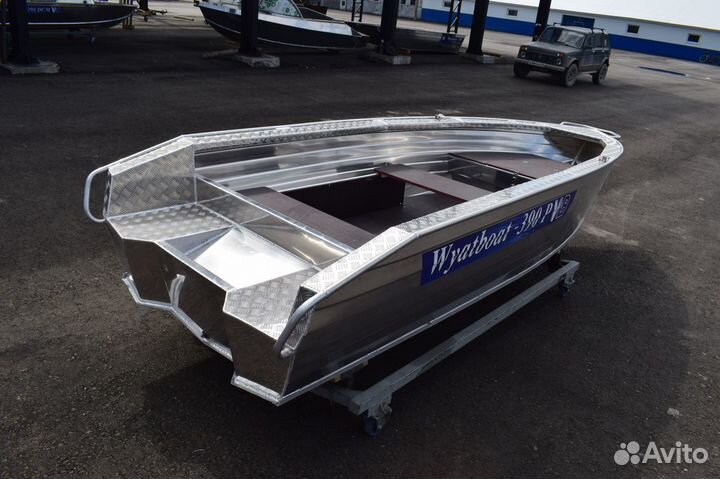 Новая лодка с Увеличенными бортами Wyatboat 390Р