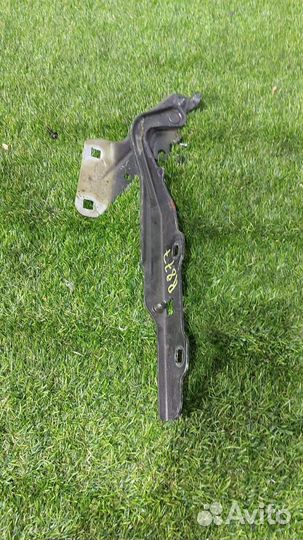 Петля капота левая Dodge Ram 5 DT 2019