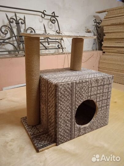 Домик для кошки с когтеточкой, новый