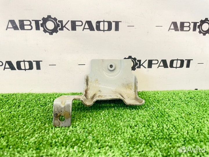 Кронштейн крыла Mercedes S 350D W222 2017