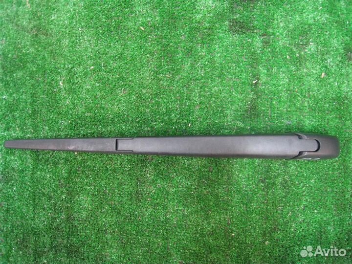 Поводок стеклоочистителя задний Toyota Verso R2 2