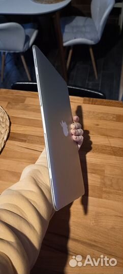 Apple MacBook Air