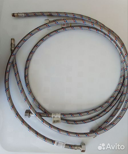 Смеситель, водонагреватель и ванна