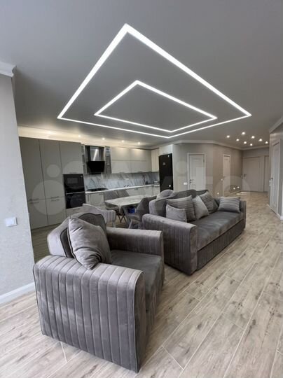 3-к. квартира, 100 м², 3/3 эт.