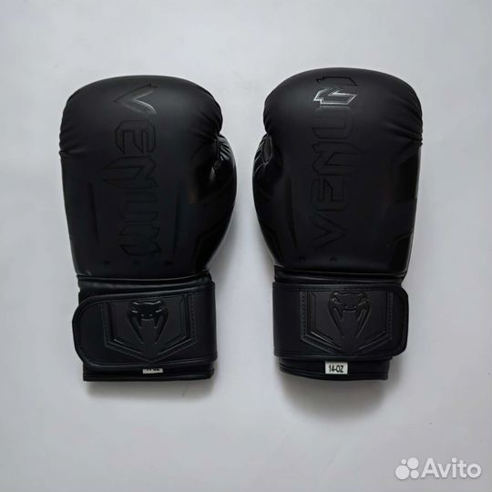 Боксерские перчатки Venum черный