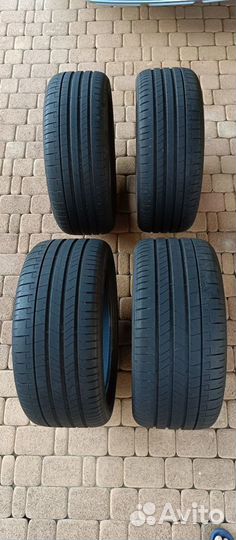 Pirelli P Zero 245/45 R19 и 275/40 R19 105Y