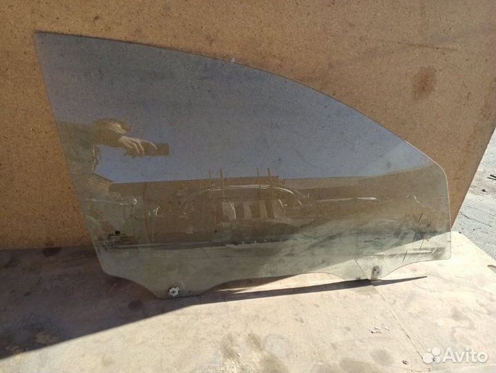 Стекло переднее правое Chevrolet Aveo T250